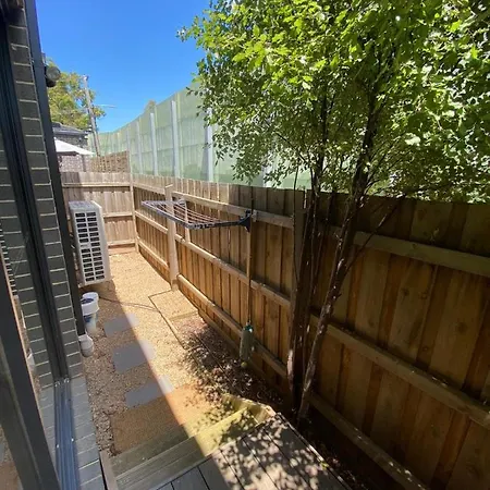 2Bedroom Tranquil Townhouse Close To City & Airport Melbourne Exterior photo