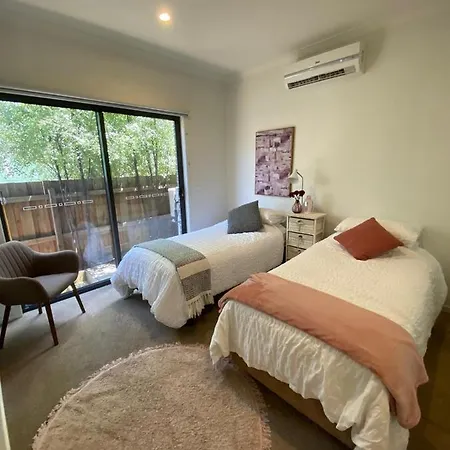 2Bedroom Tranquil Townhouse Close To City & Airport Melbourne Exterior photo